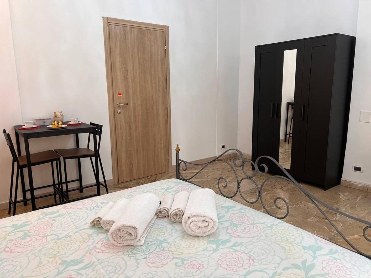 Casa Radiosa Varese Rooms Bagian luar foto