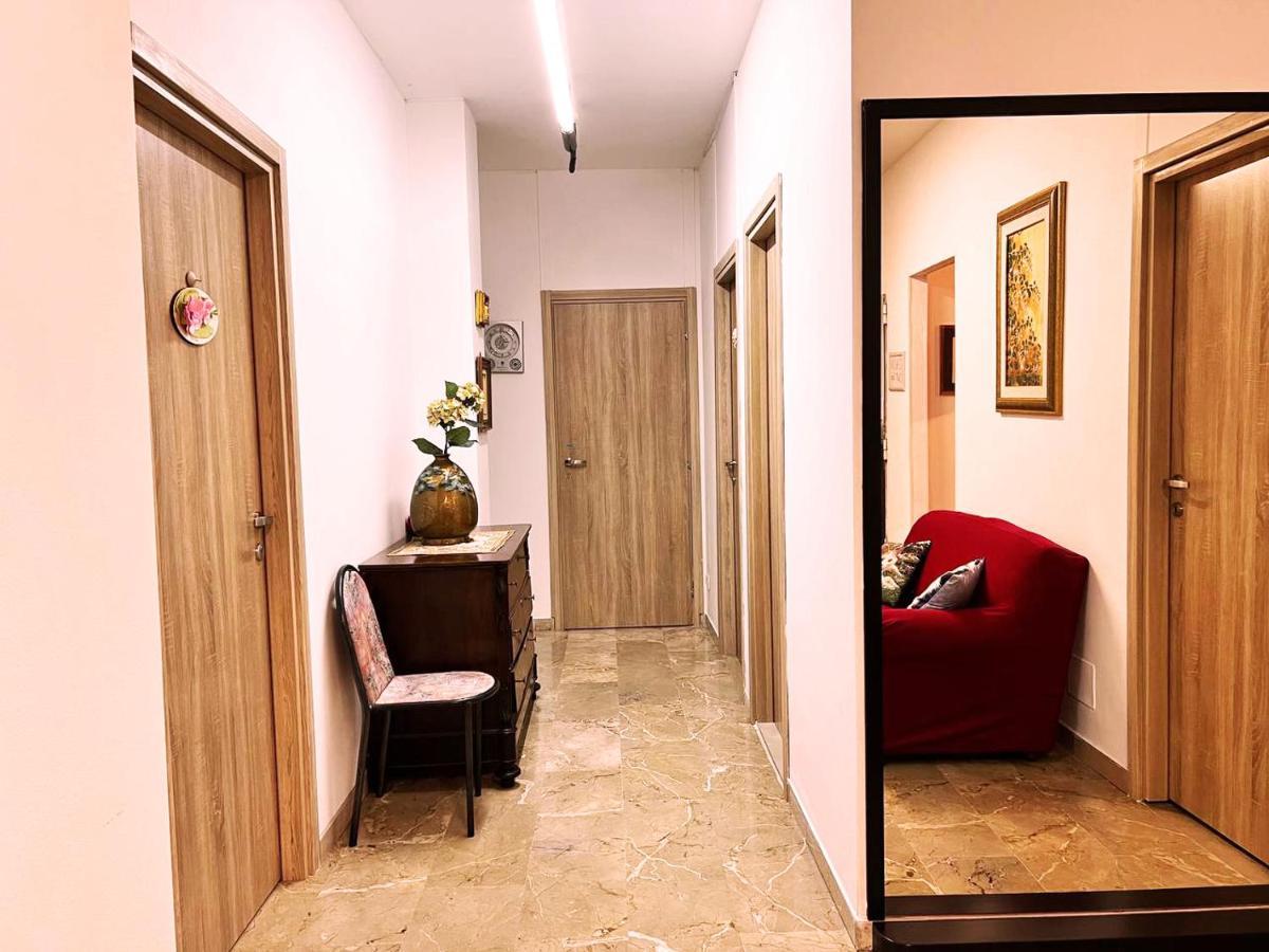 Casa Radiosa Varese Rooms Bagian luar foto