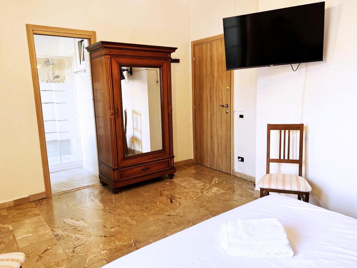 Casa Radiosa Varese Rooms Bagian luar foto