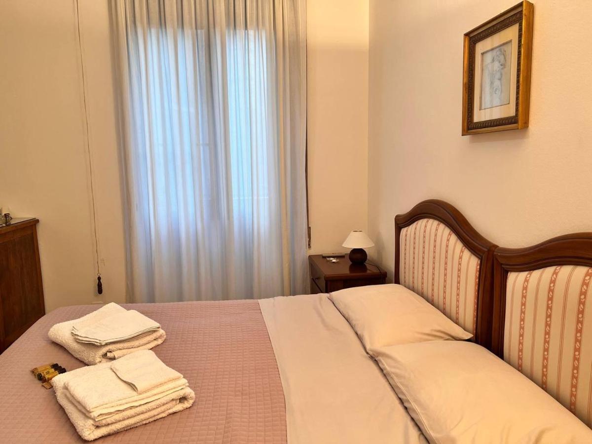 Casa Radiosa Varese Rooms Bagian luar foto