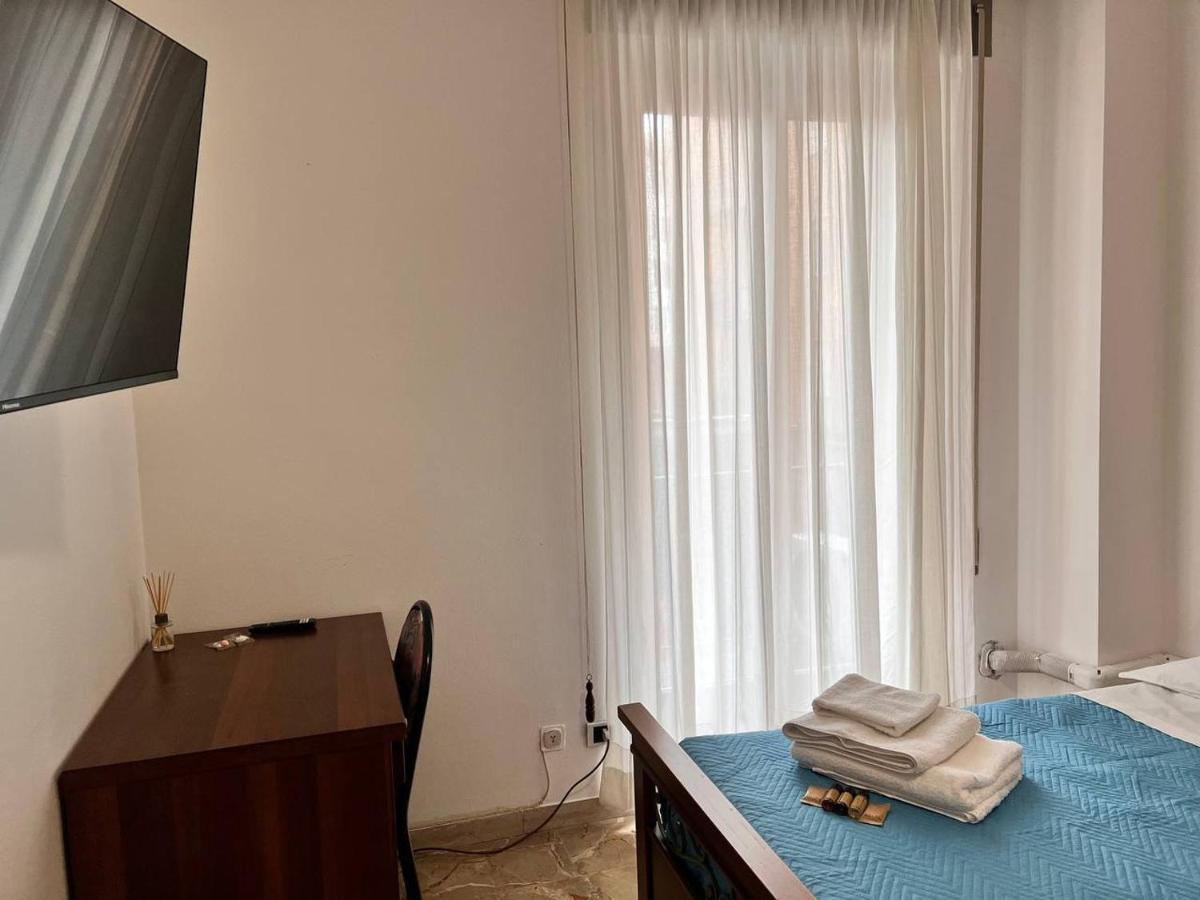 Casa Radiosa Varese Rooms Bagian luar foto