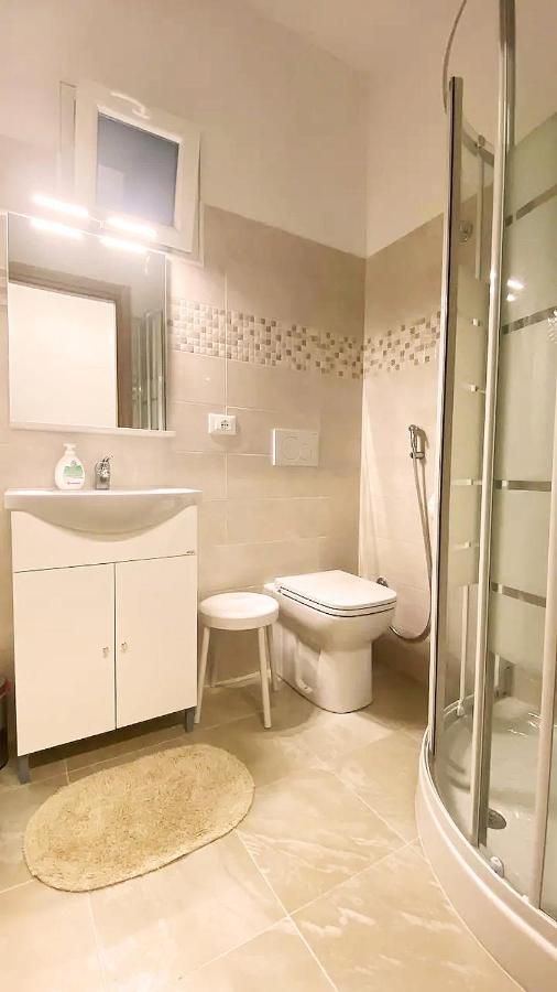 Casa Radiosa Varese Rooms Bagian luar foto